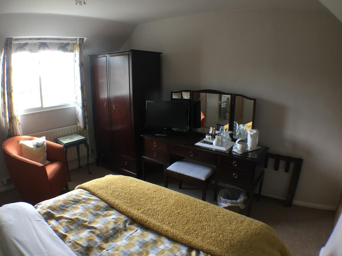 The Chestnuts Guest House Азерстоун Экстерьер фото